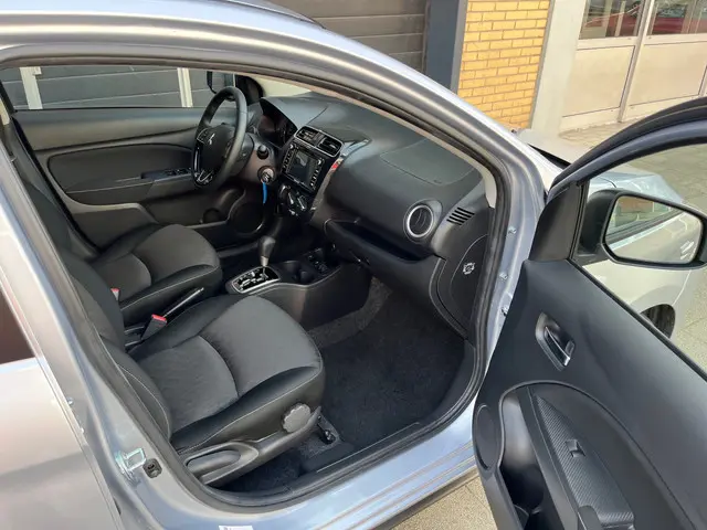 Mitsubishi Space Star 1.2 Nova 2020 Benzine 10