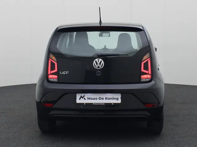 Volkswagen up! 1.0/60PK BMT move up! 2019 Benzine 7