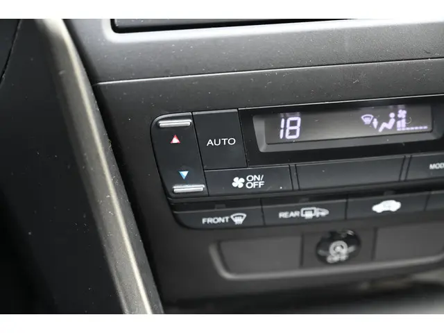 Honda Civic 1.8 GT 2012 Benzine 27