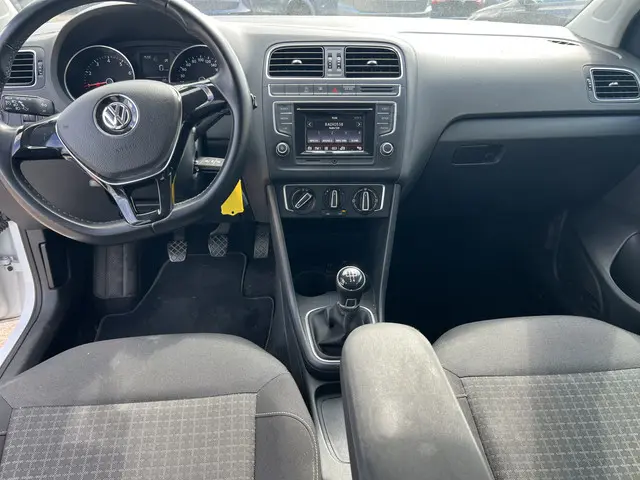 Volkswagen Polo 1.2 TSI Highline 2016 Benzine 7