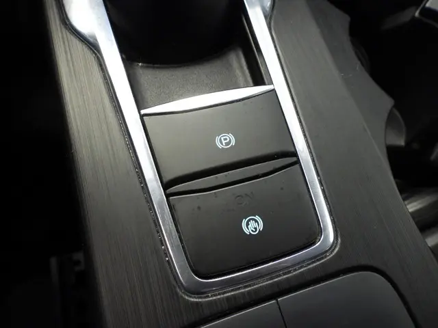 Ford Kuga 2.5 PHEV Plug-In Titanium 2021 Hybride Benzine 24