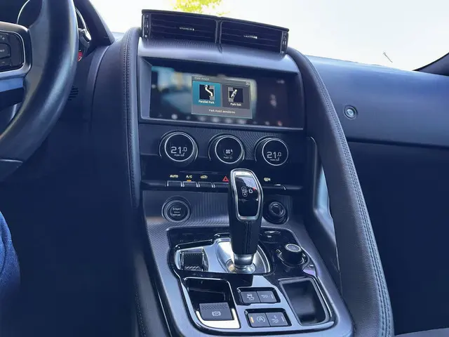 Jaguar F-Type P300 RWD 2019 Benzine 7