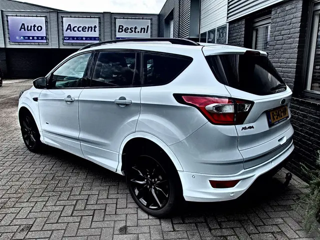 Ford Kuga 1.5 EcoBoost ST Line 2018 Benzine 37