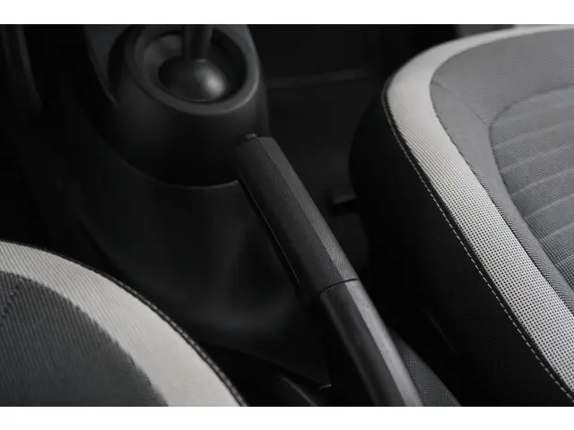 Renault Twingo 1.0 SCe Intens 2017 Benzine 35