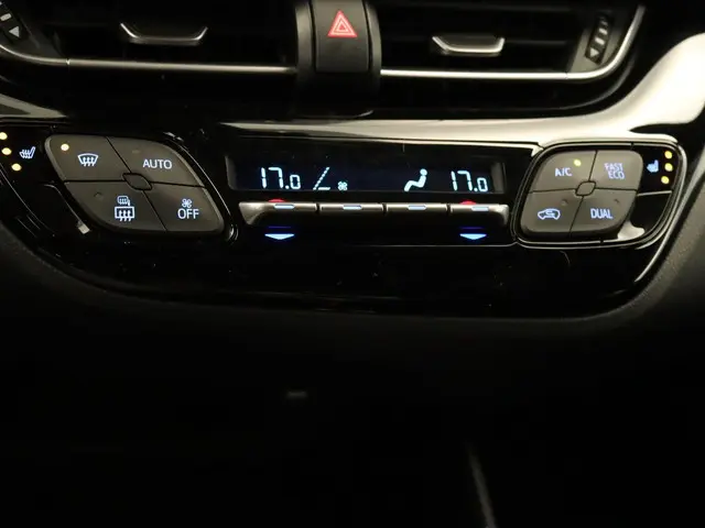 Toyota C-HR 1.8 Hybrid Executive 2019 Hybride Benzine 30