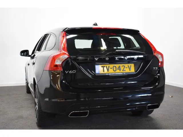 Volvo V60 2.0 T3 153pk Polar+ 2017 Benzine 16