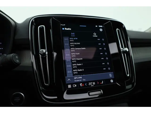 Volvo XC40 2.0 B3 Ultimate Dark 2025 Hybride Benzine 21