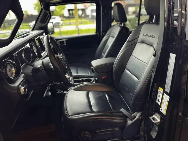 Jeep Wrangler 2