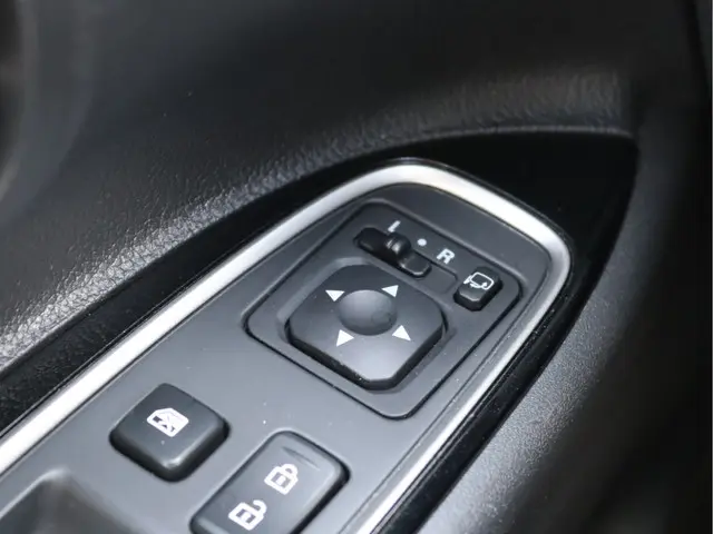 Mitsubishi Outlander 2.4 PHEV 2020 Hybride Benzine 30
