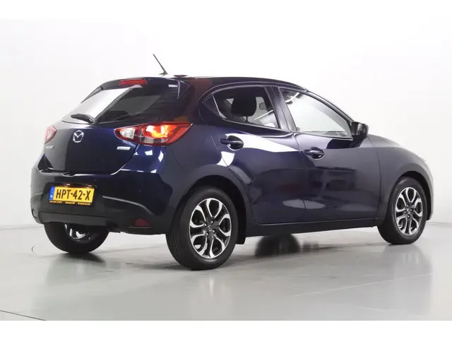 Mazda 2 2