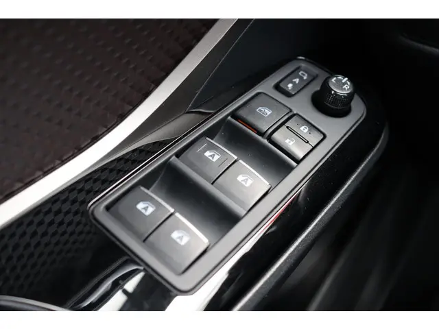 Toyota C-HR 1.8 Hybrid Executive 2019 Hybride Benzine 22