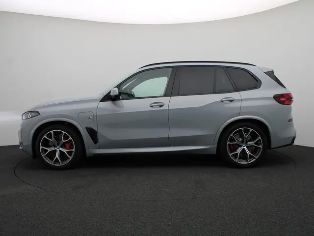 BMW X5 xDrive50e 2025 Hybride Benzine 4