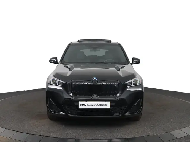 BMW iX1 xDrive30 Launch Edition 67 kWh 2023 Elektrisch 13