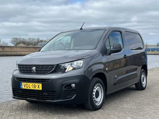 Peugeot Partner bestel 1.5 BlueHDI Asphalt 2019 Diesel 27