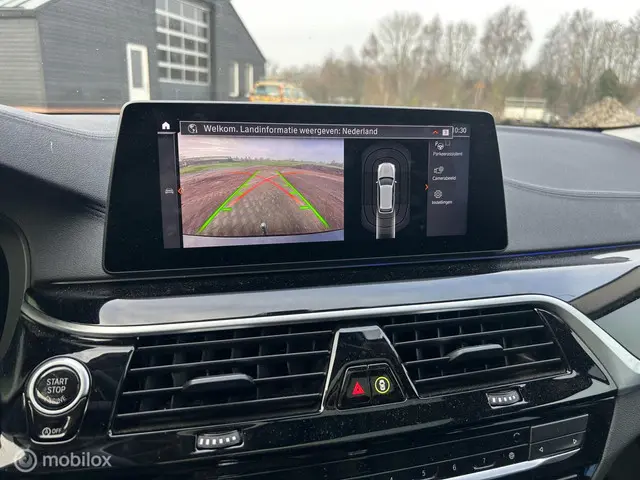 BMW 5 Serie Touring 530i High Executive 2020 Benzine 16