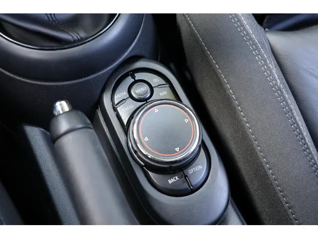 MINI One Mini 1.2 Chili Business 2017 Benzine 30