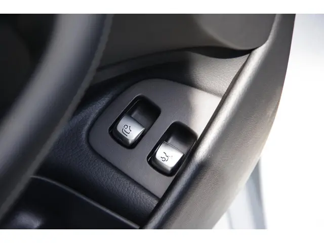 Mercedes-Benz E-Klasse 200 Prestige 2017 Benzine 10