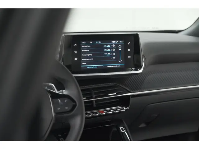 Peugeot 2008 PureTech 130 EAT8 Allure 2023 Benzine 54