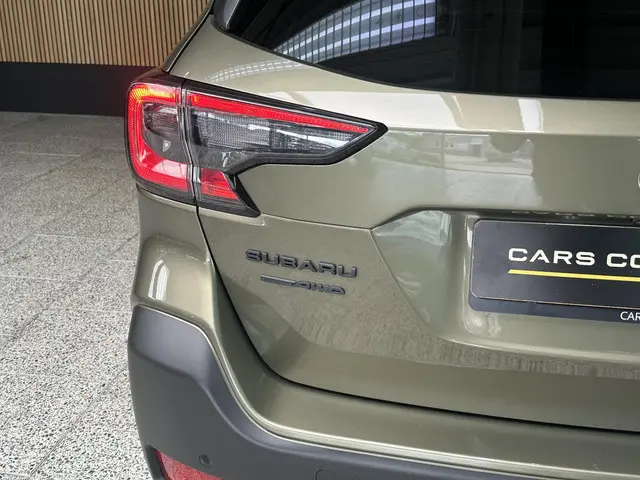 Subaru Outback 2.5i CVT 2022 Benzine 18