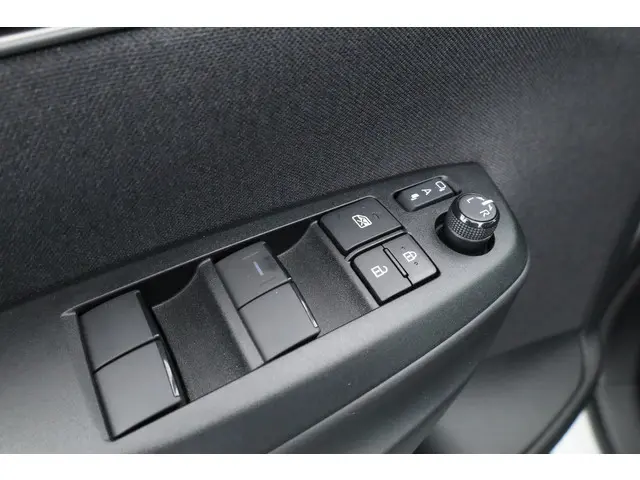 Toyota Yaris Cross 1.5 Hybrid 130pk 2024 Hybride Benzine 7