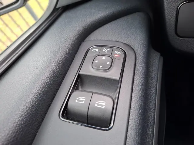 Mercedes-Benz Sprinter 317 1.9 CDI L2H2 RWD 2022 Diesel 11