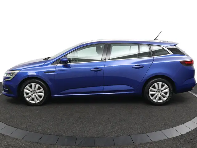 Renault Mégane Estate | 1700kg trekgewicht! | 2023 Benzine 11
