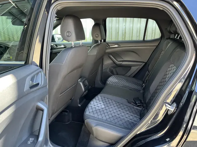 Volkswagen T-Cross 1.0 TSI R-Line Business 2024 Benzine 20