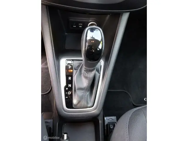 Hyundai ix20 1.6i Go! 2016 Benzine 10