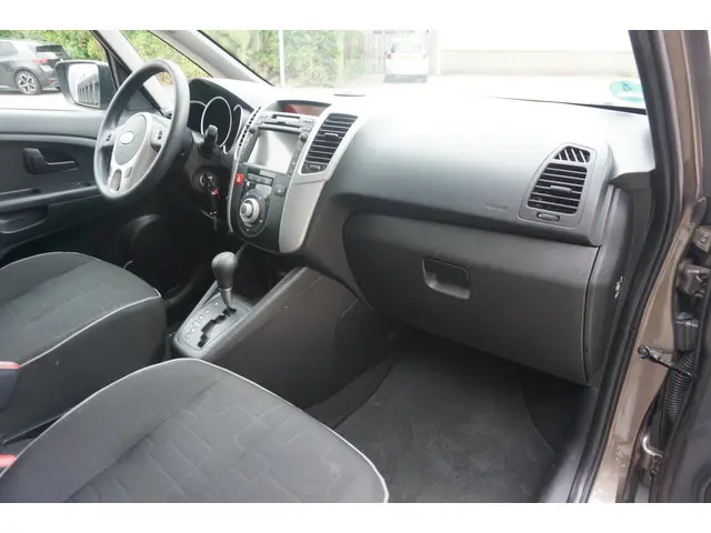 Kia Venga 1.6 CVVT Plus Pack 2012 Benzine 18