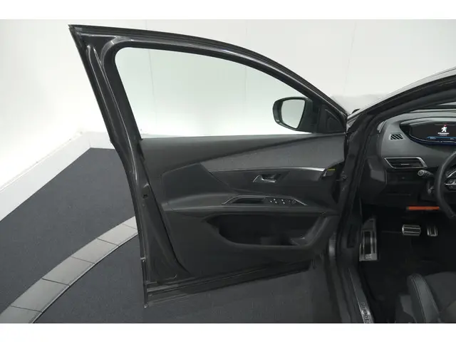 Peugeot 5008 PureTech 130 EAT8 GT-Line 2020 Benzine 69