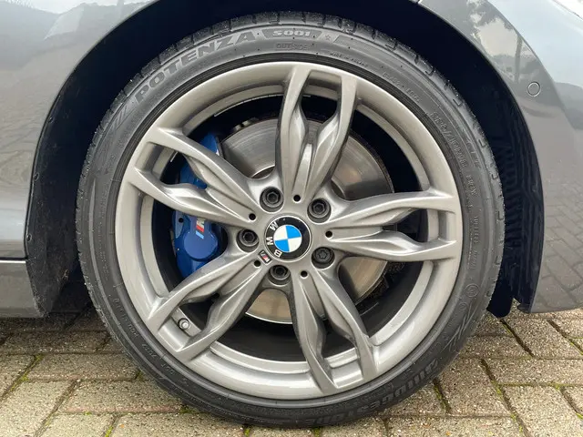 BMW 1 Serie M140i xDrive High Executive 2017 Benzine 12