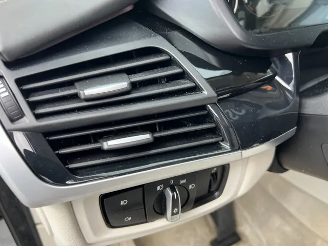 BMW X5 xDrive40e High Executive 2015 Hybride Benzine 25