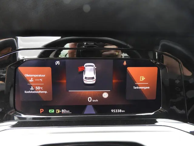 Volkswagen Golf 1.0 eTSI Life 2022 Benzine 18