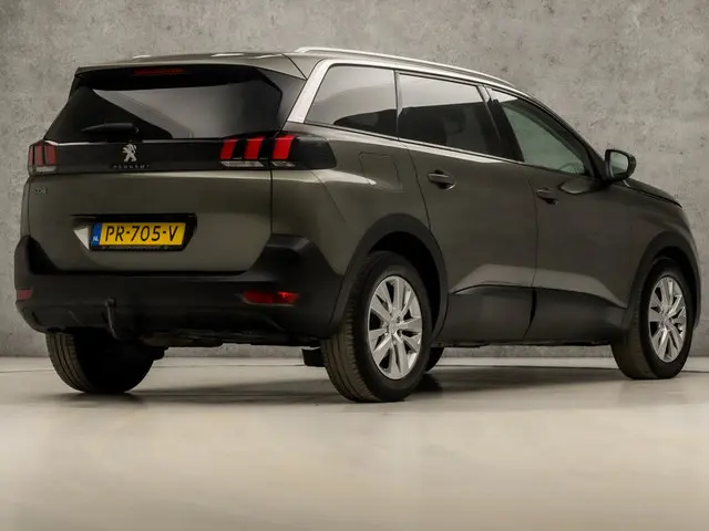 Peugeot 5008 1.2 PureTech Sport 7 Persoons 2017 Benzine 5