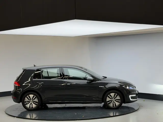 Volkswagen e-Golf e-Golf 2019 Elektrisch 13