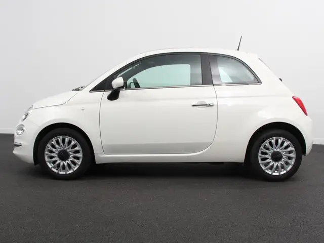 Fiat 500 1.0 Hybrid Dolcevita 2024 Benzine 7