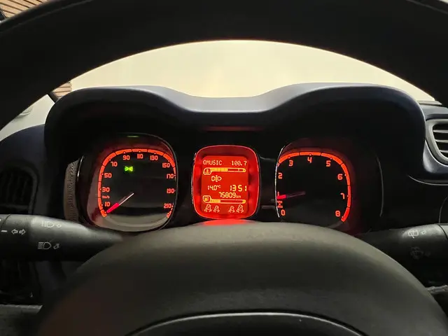 Fiat Panda 0.9 TwinAir Lounge 2013 Benzine 26