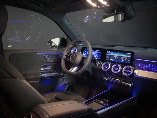 Mercedes-Benz EQB 250+ AMG Line 2024 Elektrisch 54