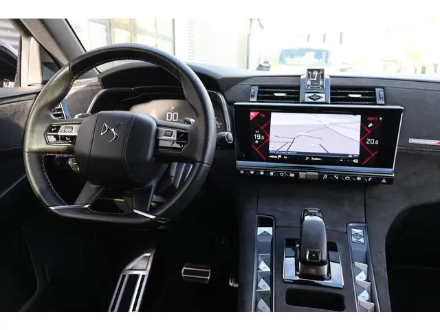 DS DS 7 Crossback 1.6 Performance Line 2021 Benzine 27