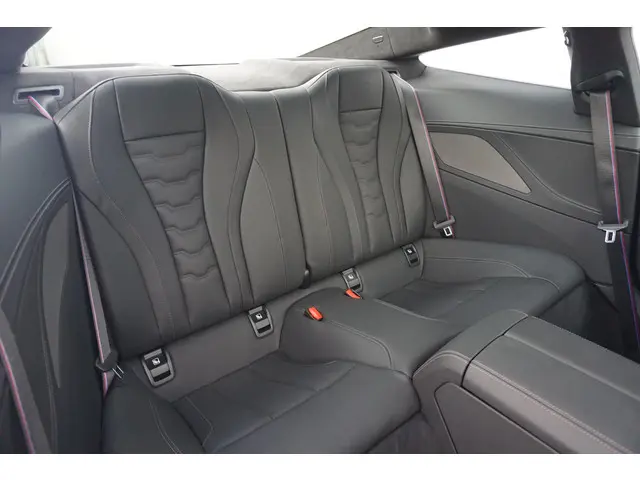 BMW 8 Serie Coupé 840i 2024 Benzine 9