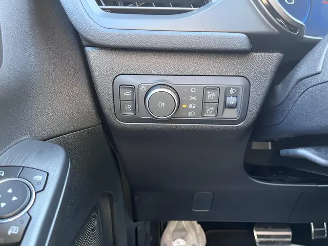 Ford Kuga 2.5 PHEV ST-Line X 2025 Hybride Benzine 9