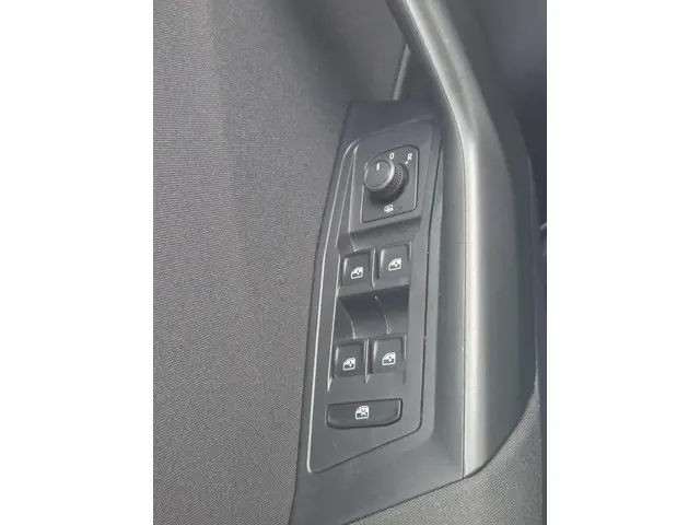 Volkswagen T-Roc 1.0 TSI Life 2022 Benzine 7