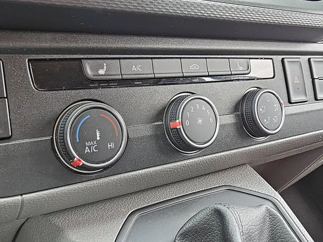 Volkswagen Transporter 2.0 TDI 2020 Diesel 9