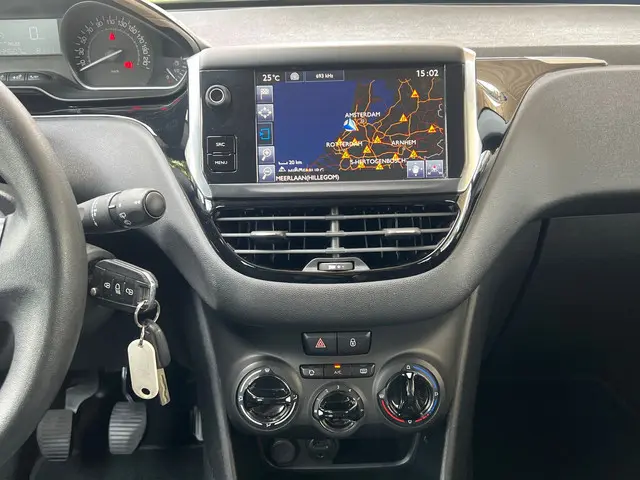 Peugeot 208 1.2 PureTech Active Navi, Cruise 2015 Benzine 17