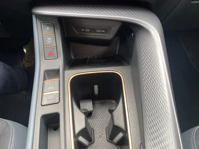 CUPRA Terramar 1.5 TSI e-Hybrid 2025 Hybride Benzine 17