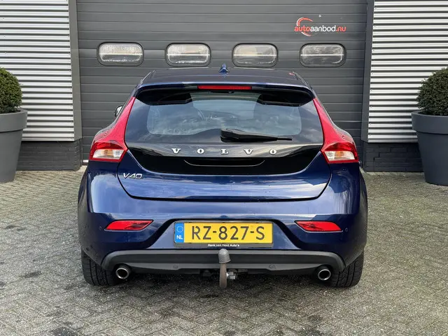 Volvo V40 Cross Country 2.0 D3 Momentum 2015 Diesel 6