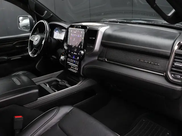 Dodge Ram 1500 5.7 V8 4x4 Crew Cab Limited 2020 Benzine 28