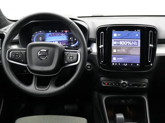 Volvo XC40 2.0 B4 Plus Dark 2024 Benzine 14