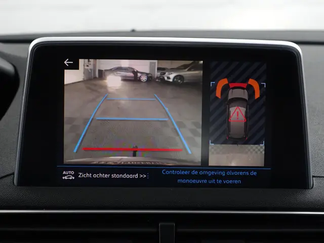 Peugeot 3008 1.2 PureTech Allure- 2017 Benzine 10