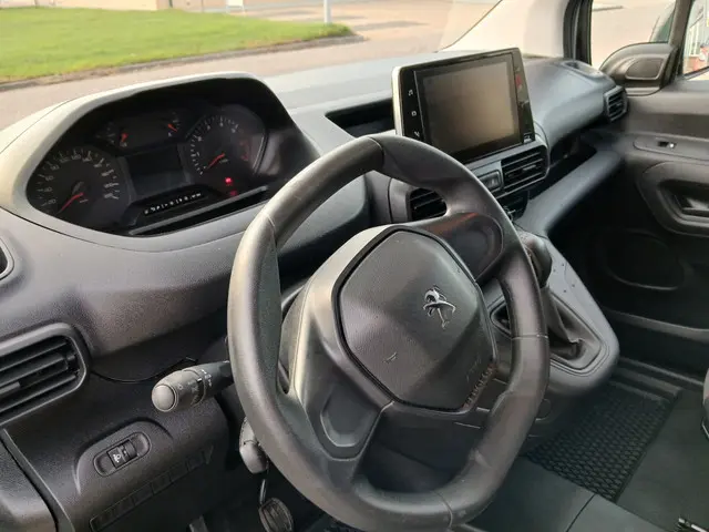 Peugeot Partner 1.5 BlueHDI Premium 2020 Diesel 15